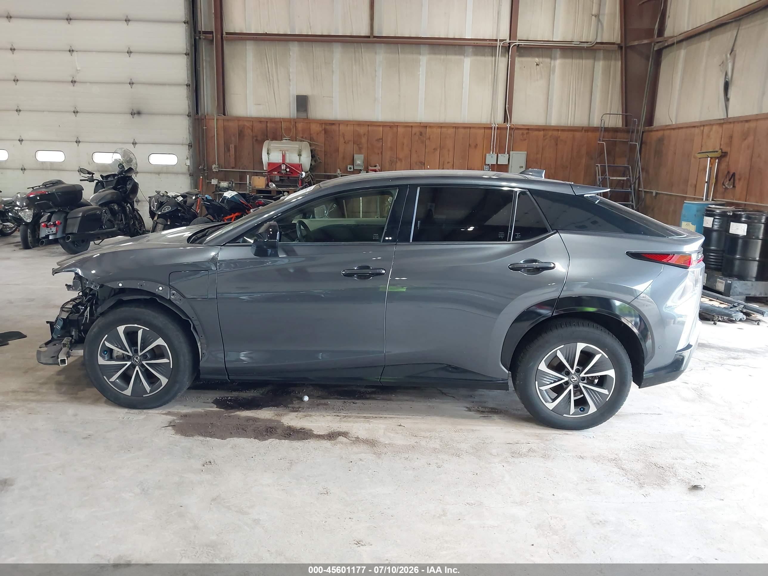 2023 LEXUS RZ 450E PREMIUM