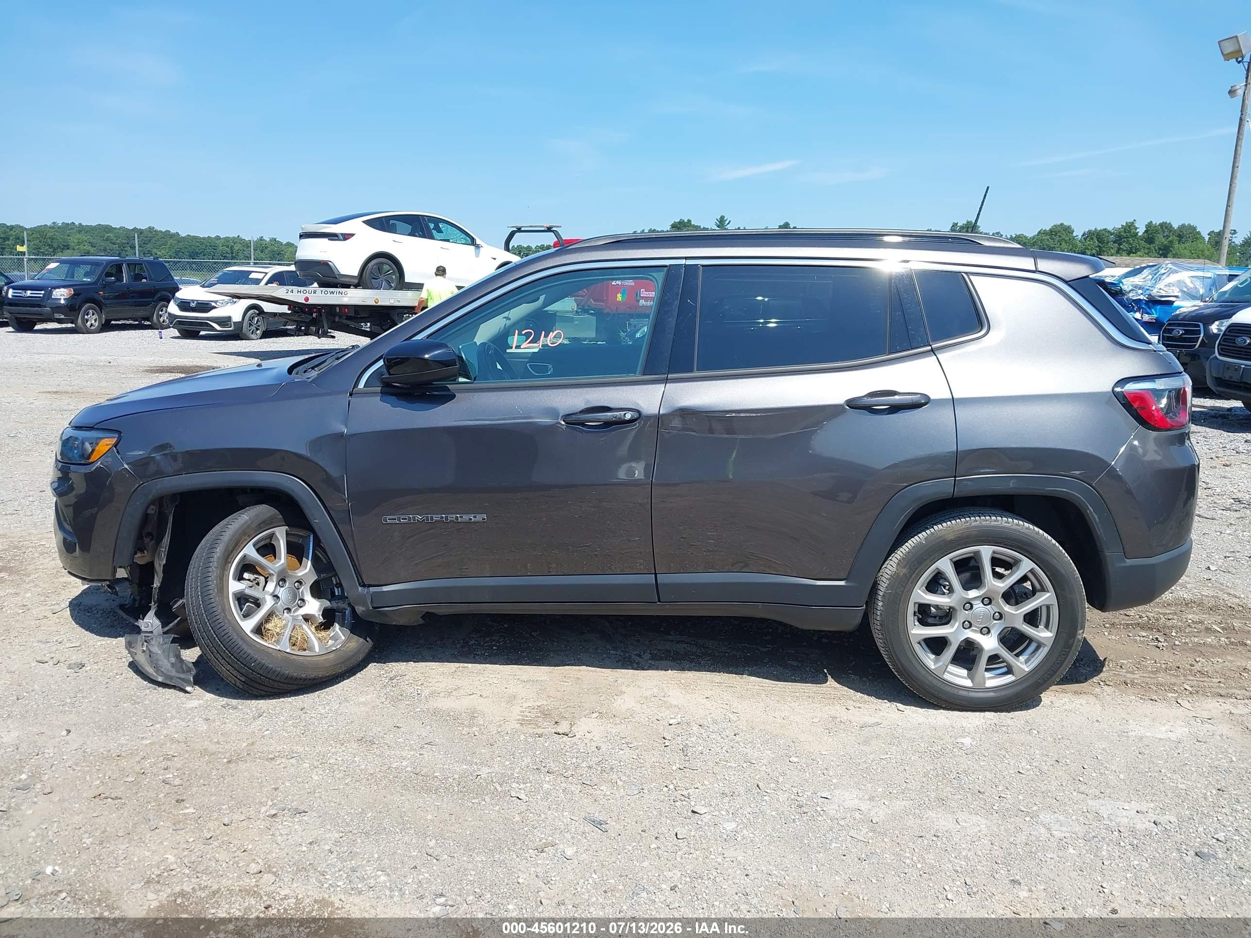 2022 JEEP COMPASS LATITUDE LUX 4X4