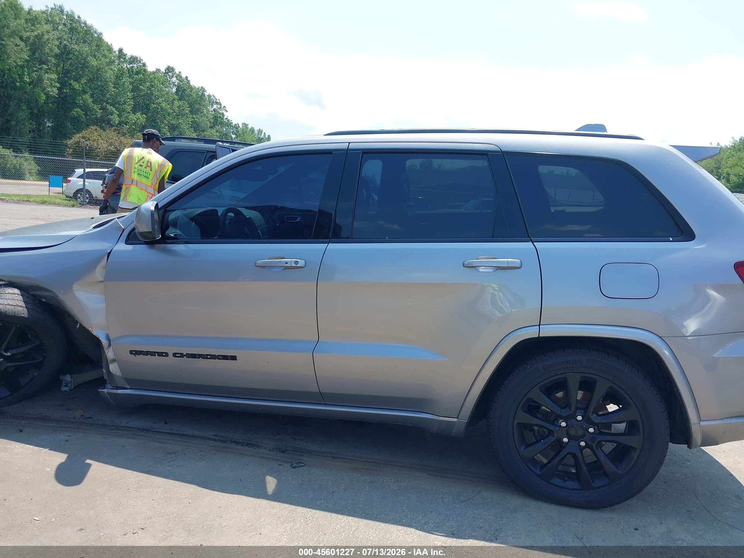 2017 JEEP GRAND CHEROKEE ALTITUDE