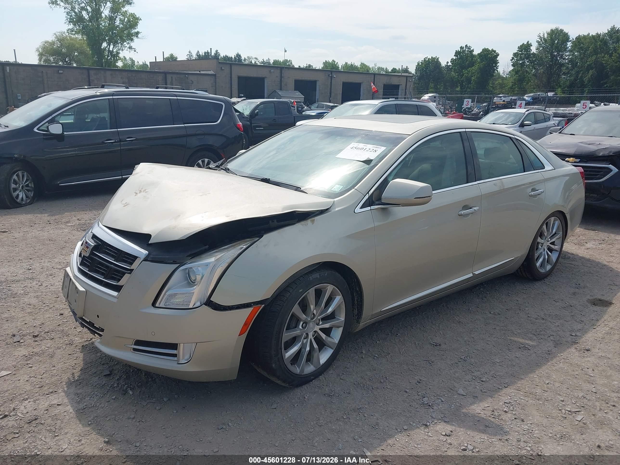 2016 CADILLAC XTS Luxury
