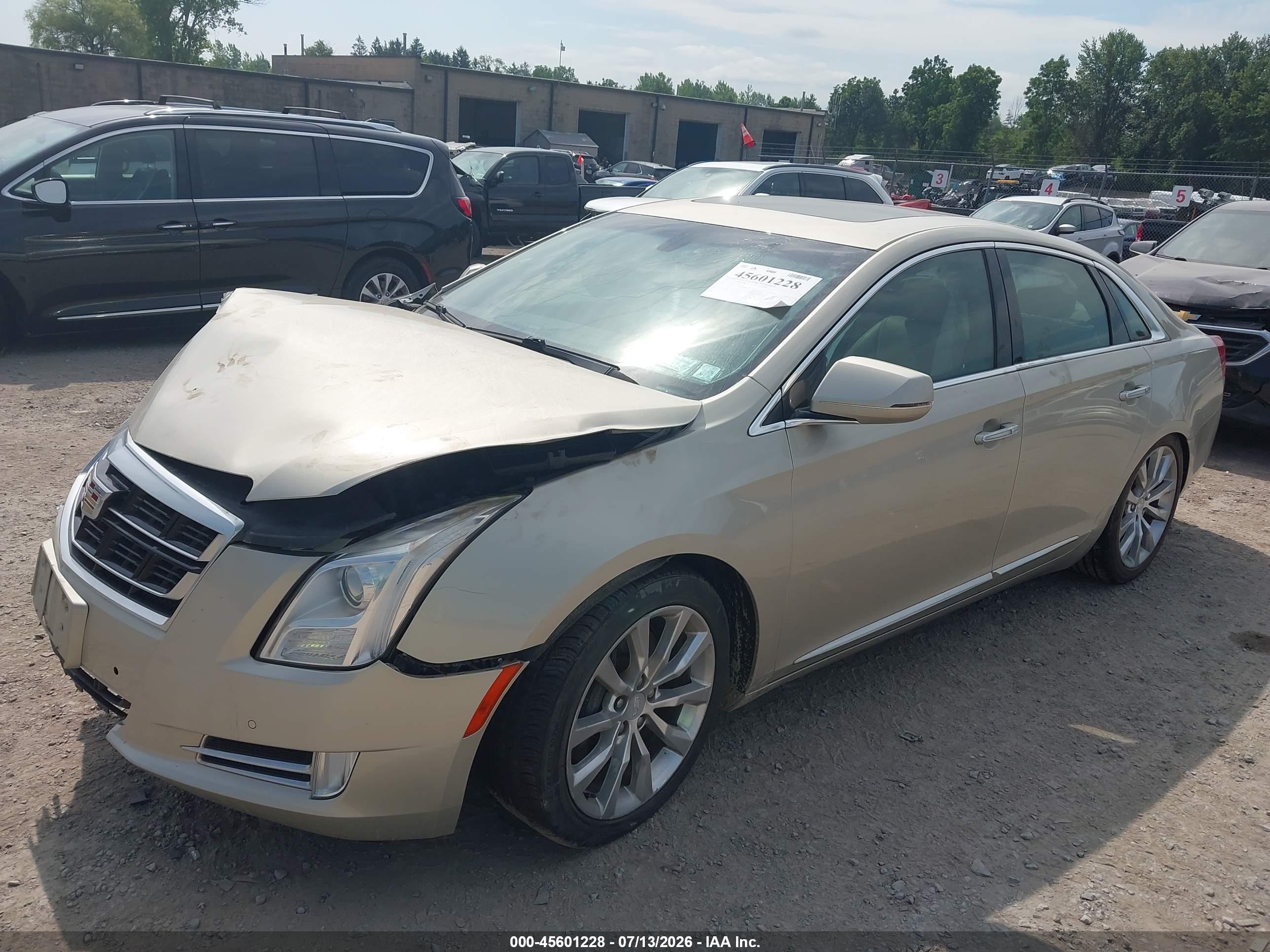 2016 CADILLAC XTS Luxury