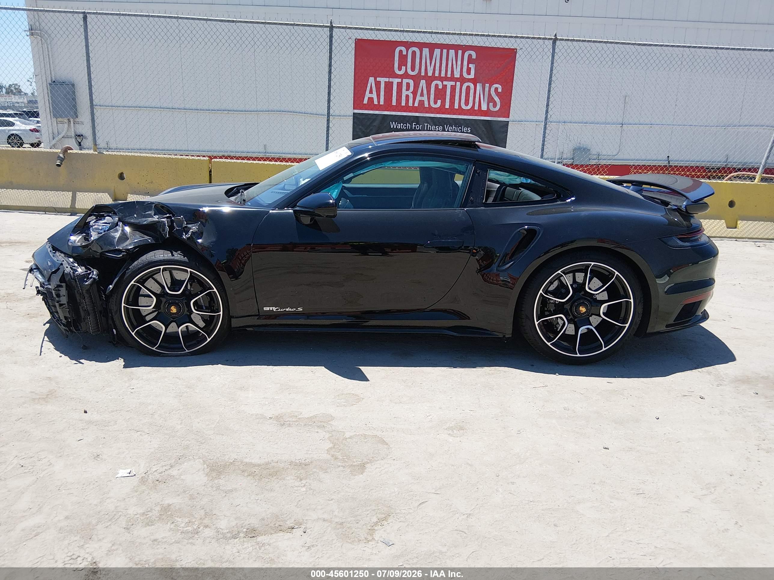 2025 PORSCHE 911