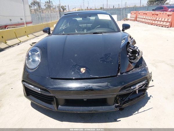 2025 PORSCHE 911
