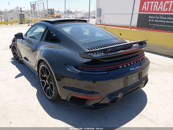 2025 PORSCHE 911