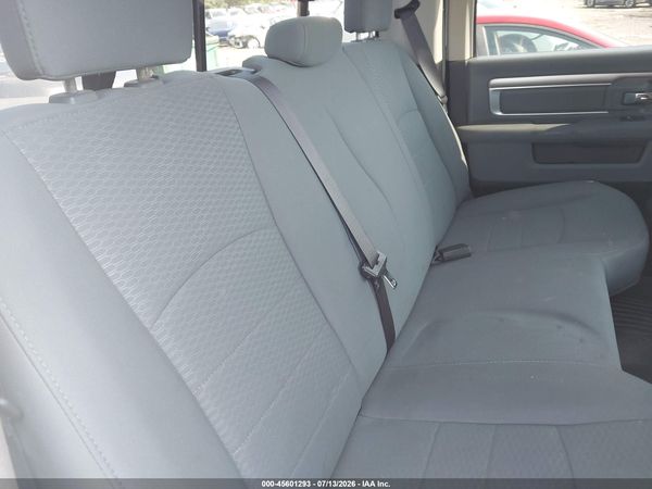 2019 RAM 1500 CLASSIC SLT  4X4 6'4 BOX