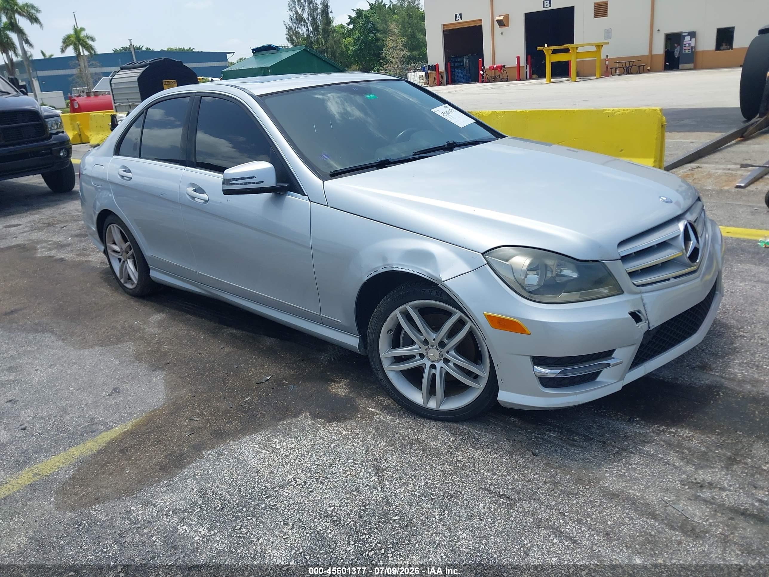 2013 MERCEDES-BENZ C 250 SPORT