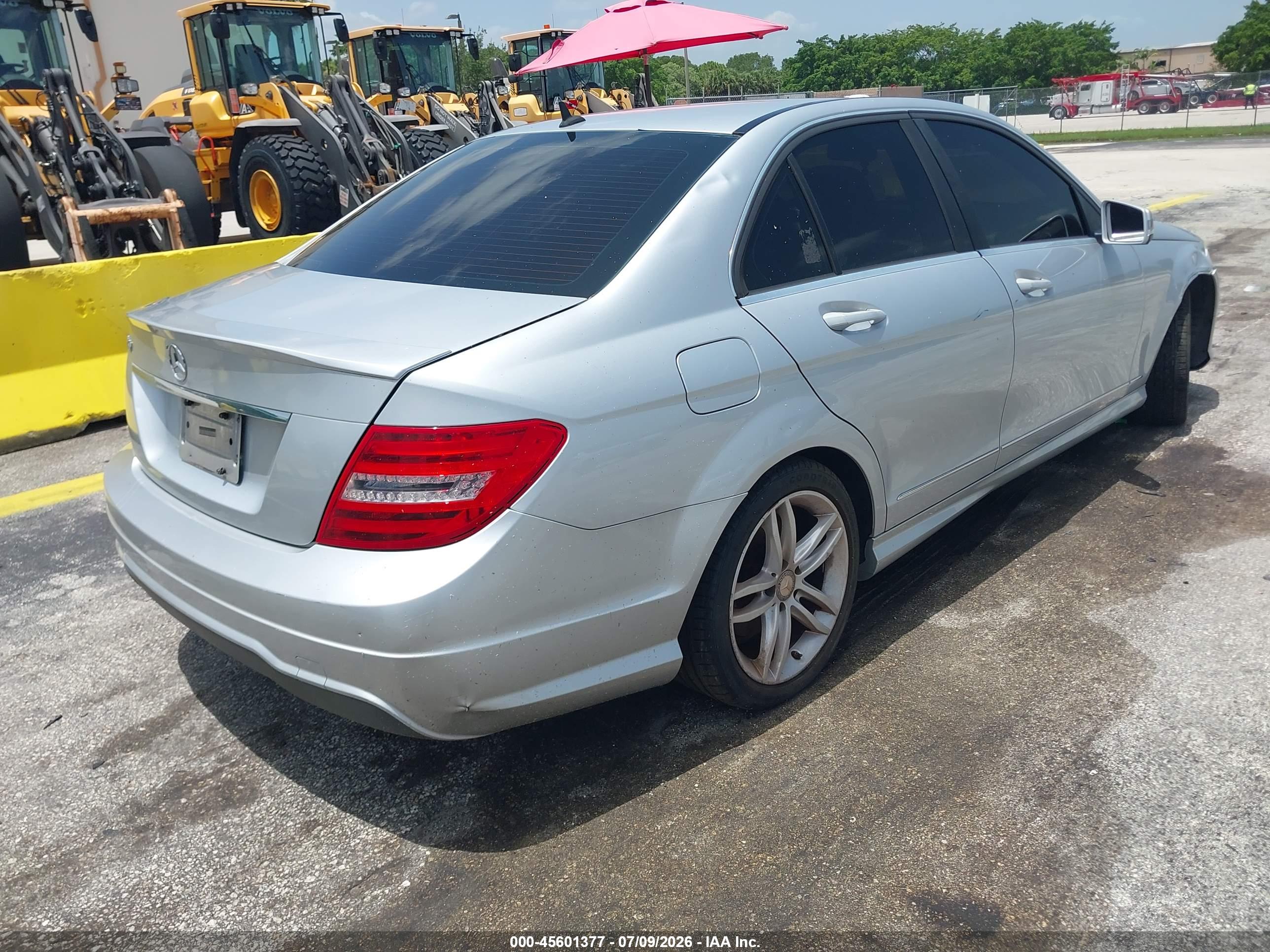 2013 MERCEDES-BENZ C 250 SPORT