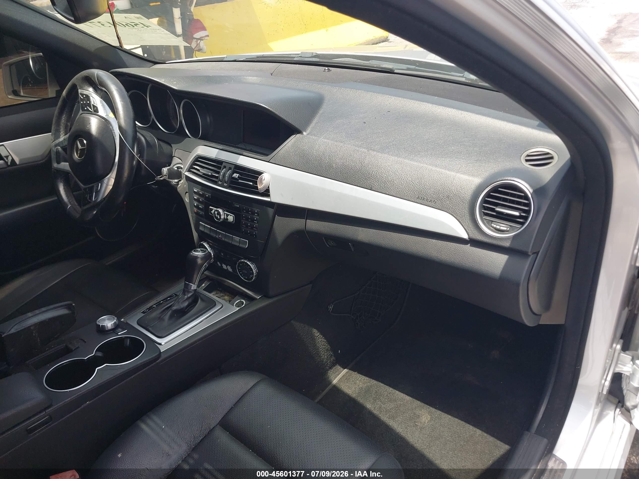2013 MERCEDES-BENZ C 250 SPORT