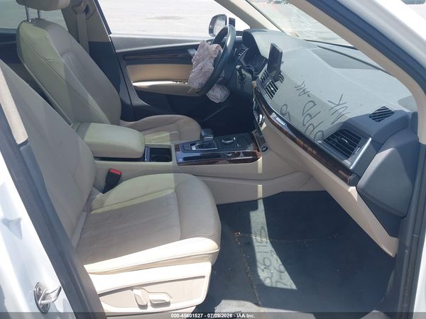2020 AUDI Q5 quattro Premium