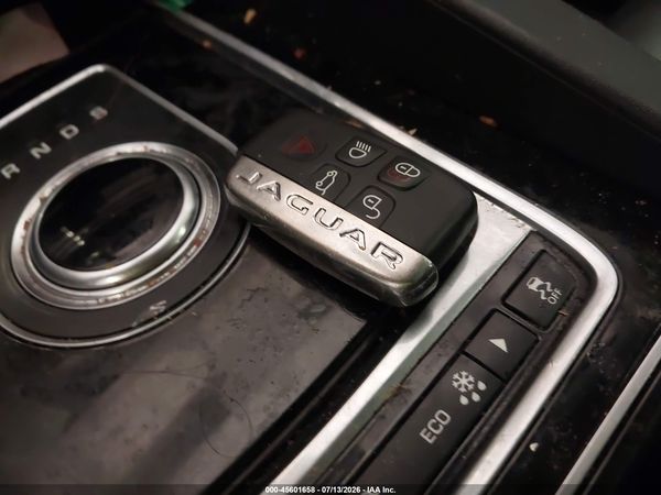 2018 JAGUAR F-PACE 25T PRESTIGE