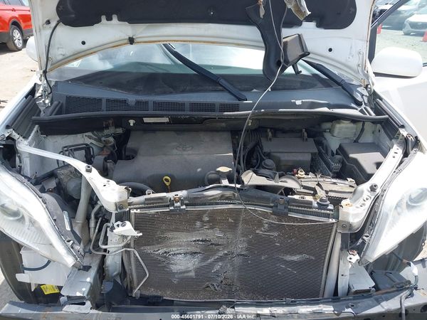 2015 TOYOTA SIENNA LE 8 PASSENGER