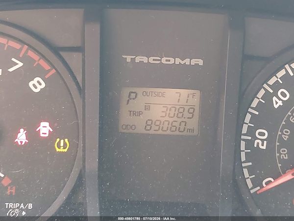 2017 TOYOTA TACOMA SR
