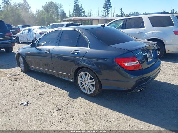 2013 MERCEDES-BENZ C 250 SPORT