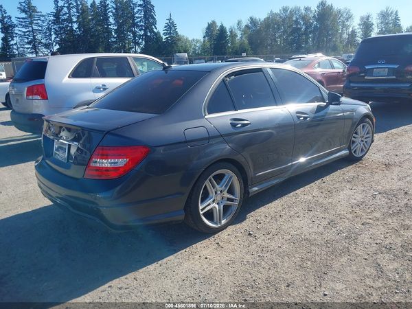2013 MERCEDES-BENZ C 250 SPORT