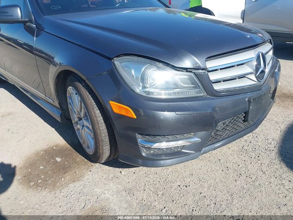 2013 MERCEDES-BENZ C 250 SPORT