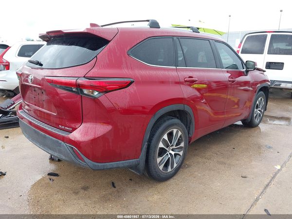 2023 TOYOTA HIGHLANDER XLE