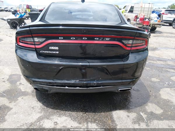 2016 DODGE CHARGER SXT
