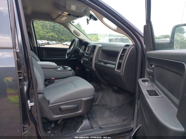 2017 RAM 1500 TRADESMAN  4X2 5'7 BOX