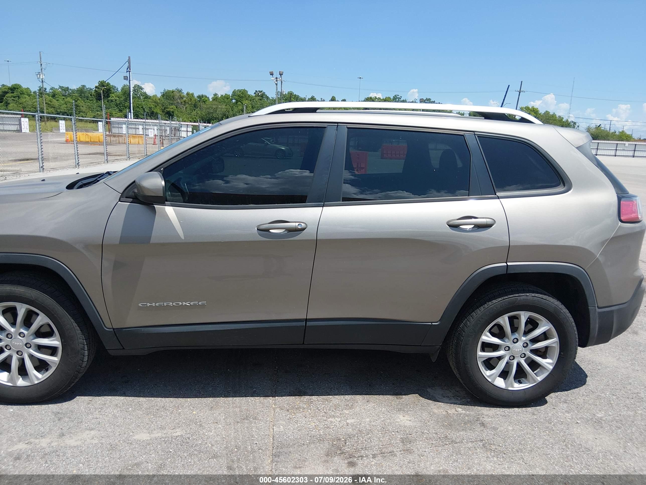 2020 JEEP CHEROKEE LATITUDE 4X4