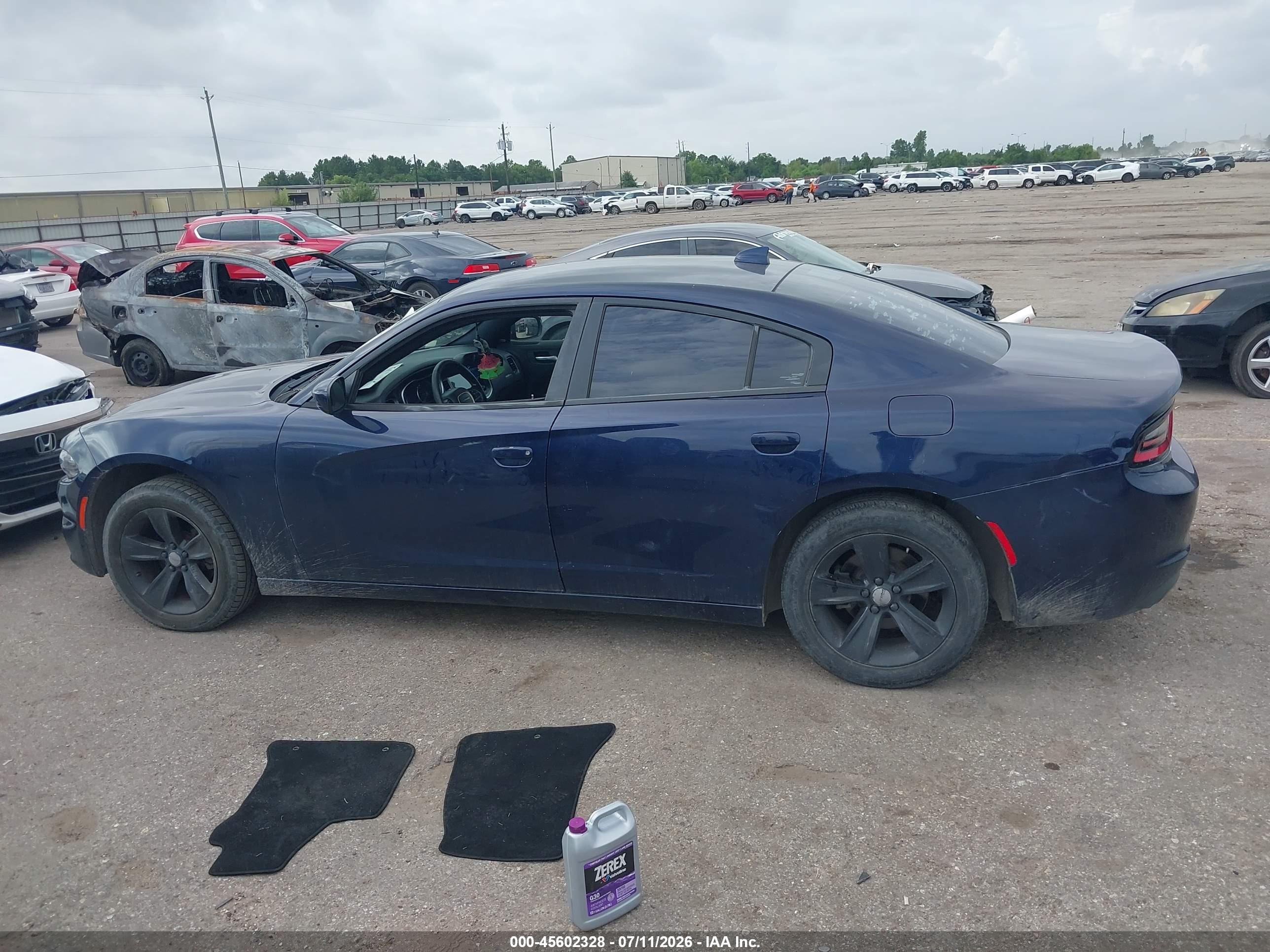 2016 DODGE CHARGER SXT