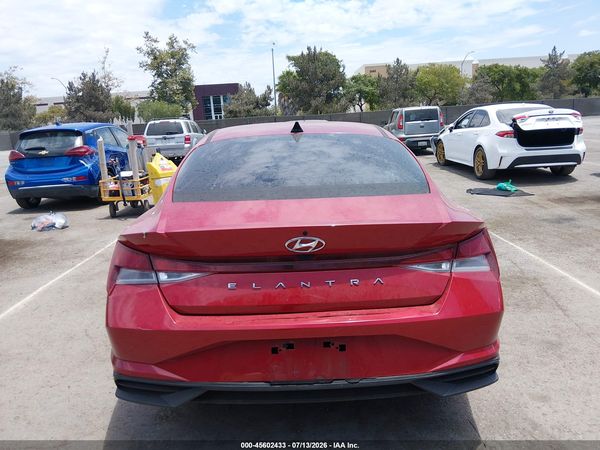 2022 HYUNDAI ELANTRA SE