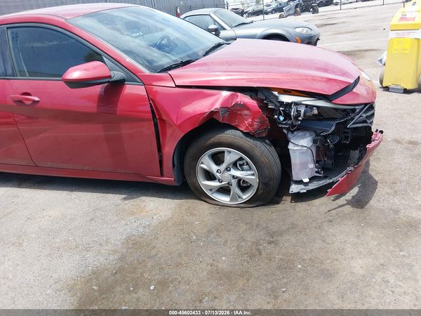 2022 HYUNDAI ELANTRA SE