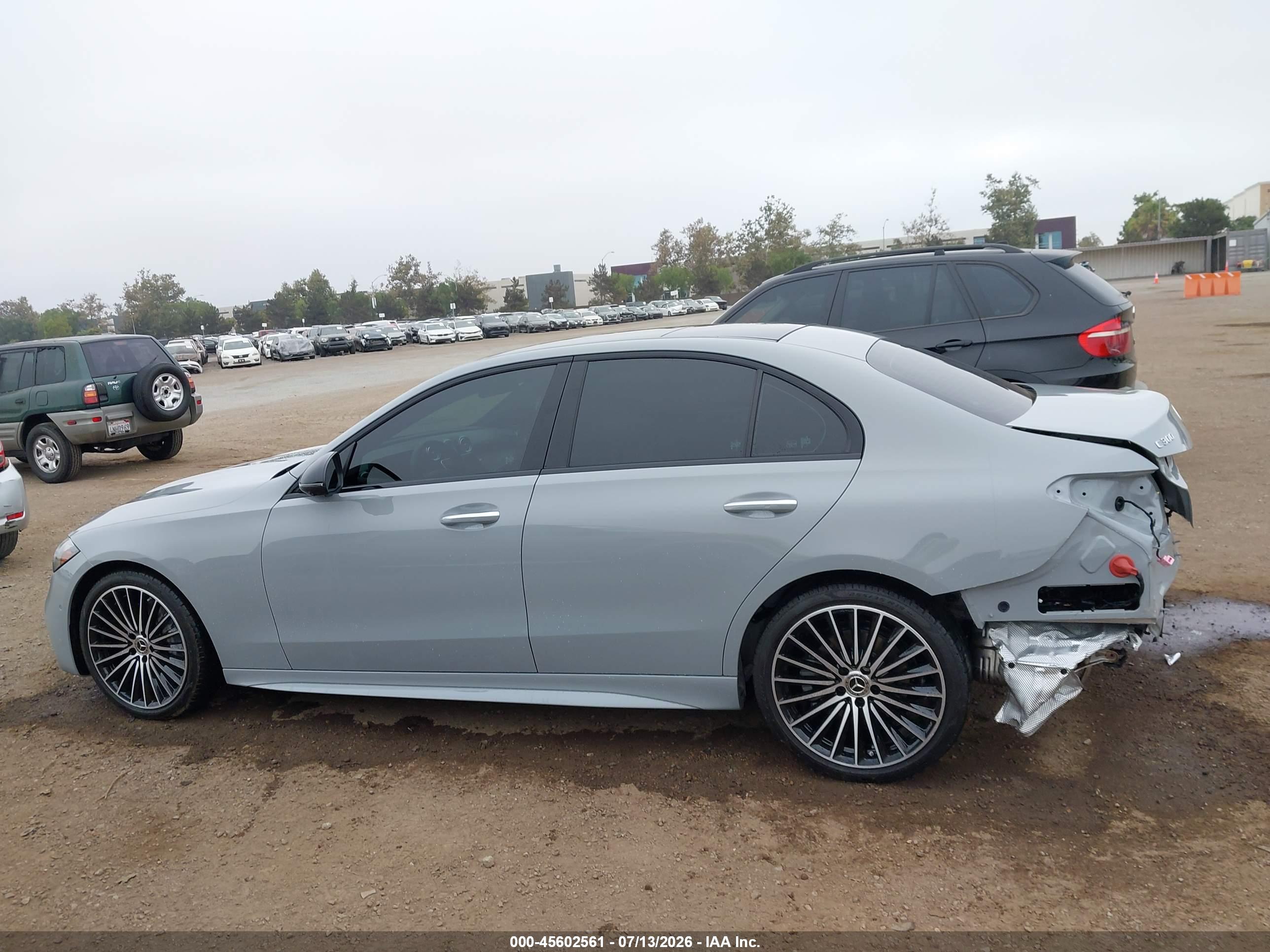2025 MERCEDES-BENZ C 300 C300