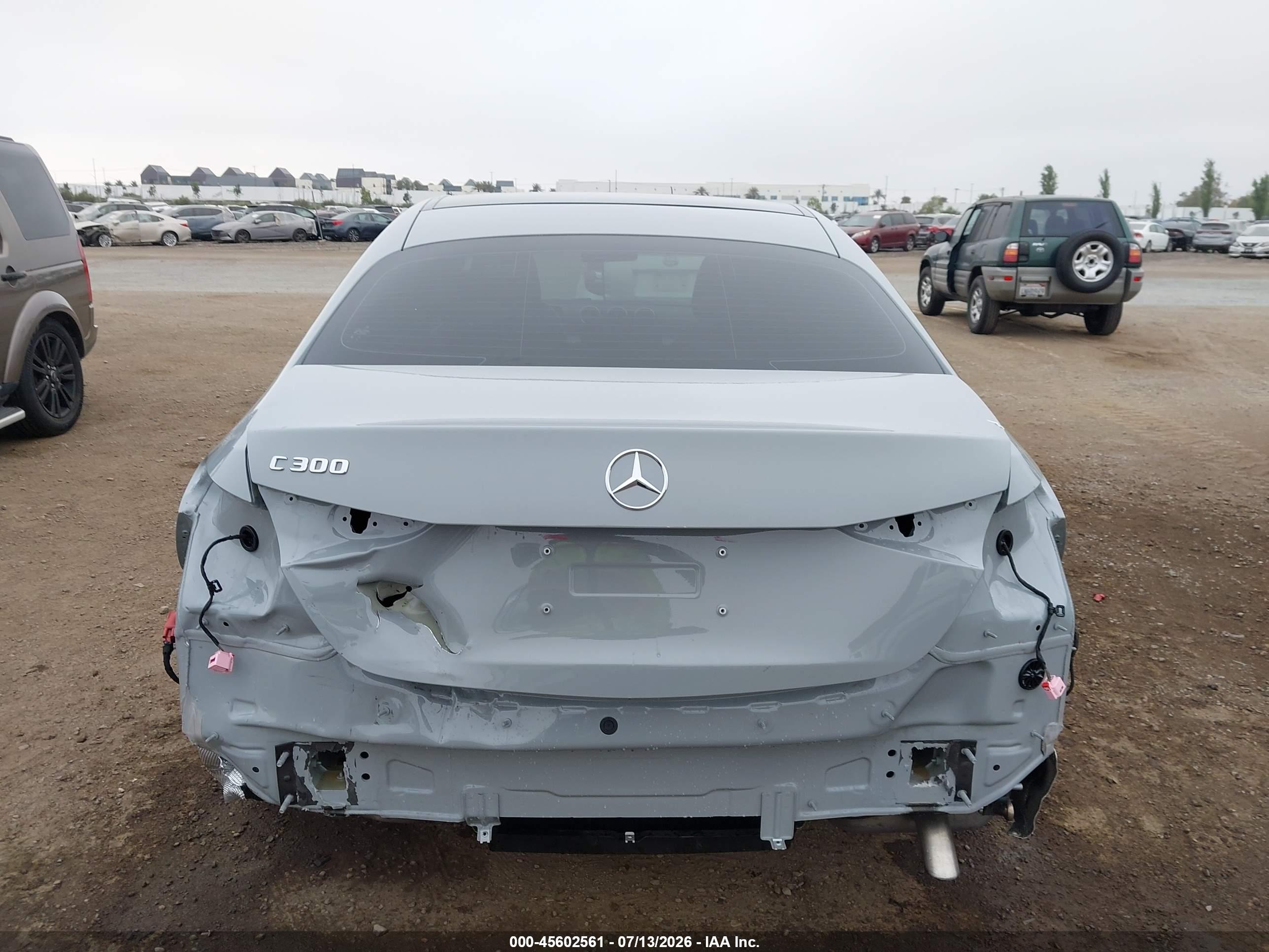 2025 MERCEDES-BENZ C 300 C300