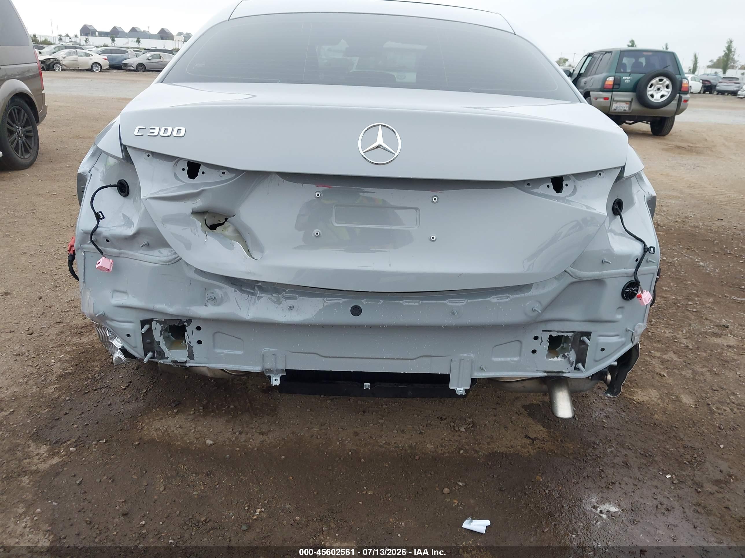 2025 MERCEDES-BENZ C 300 C300