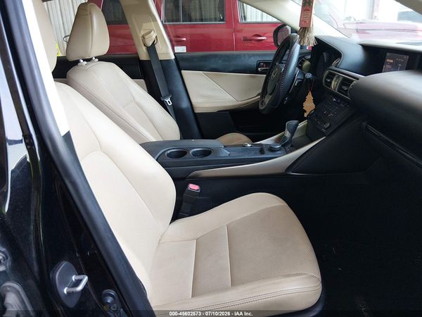 2016 LEXUS IS 200T