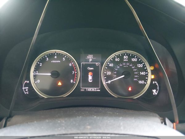 2016 LEXUS IS 200T