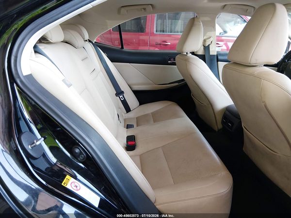 2016 LEXUS IS 200T