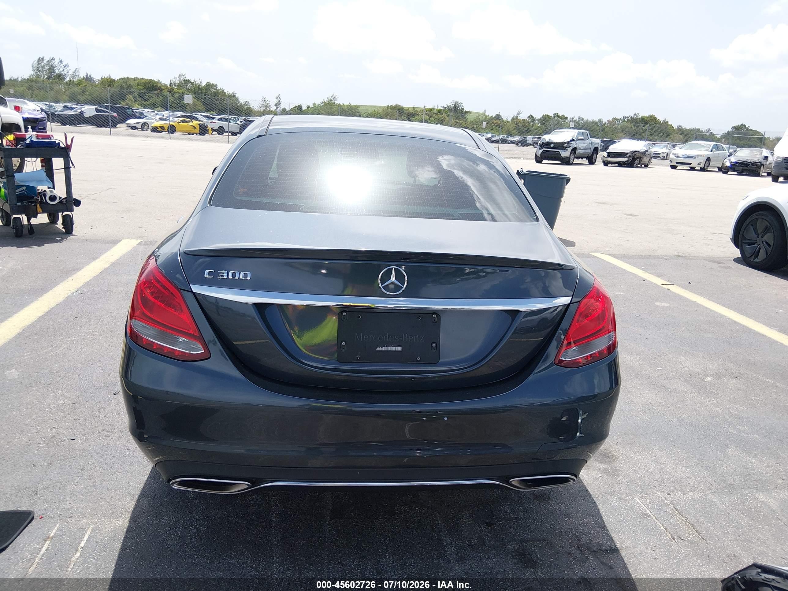 2016 MERCEDES-BENZ C 300 LUXURY