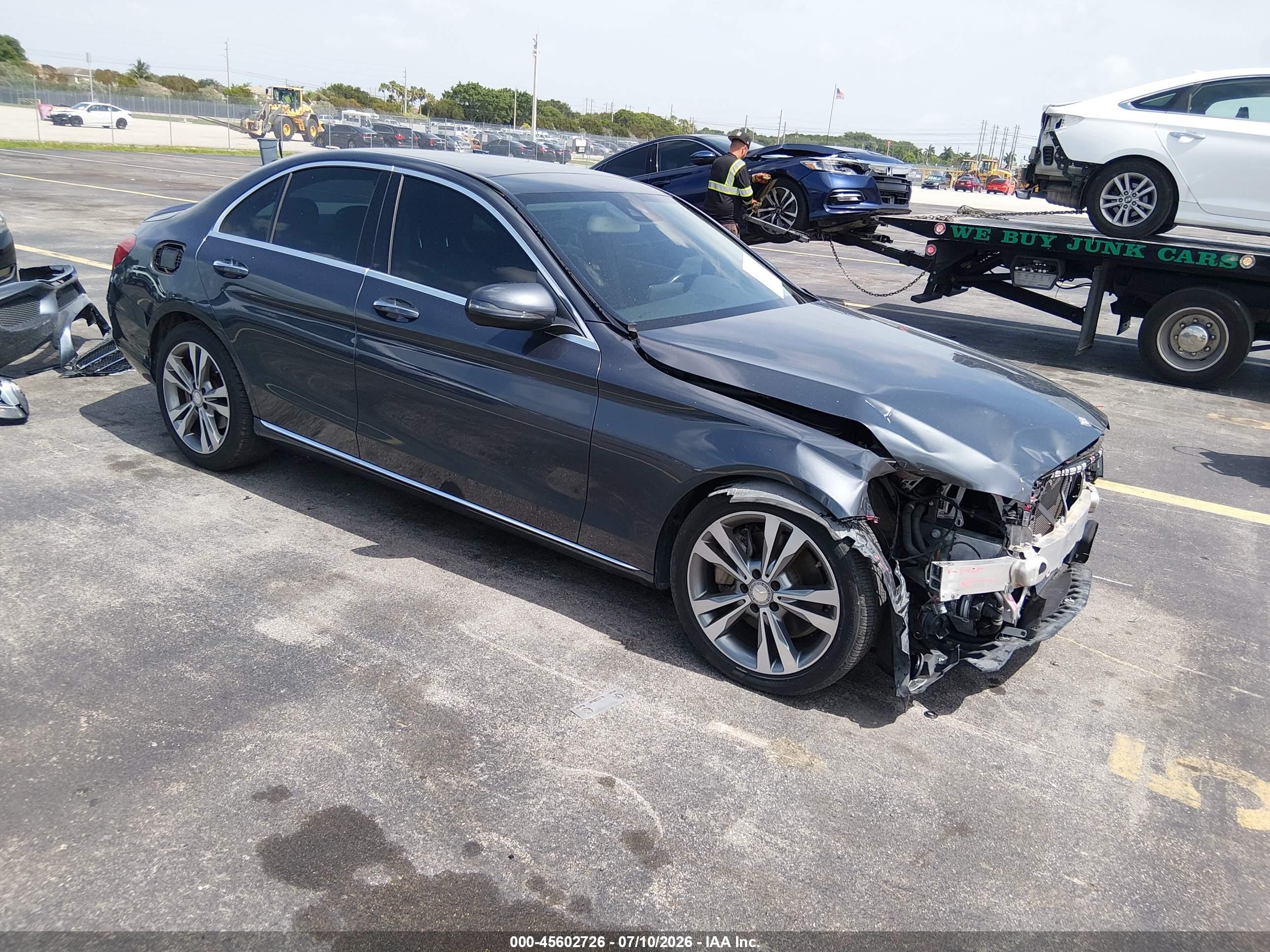 2016 MERCEDES-BENZ C 300 LUXURY