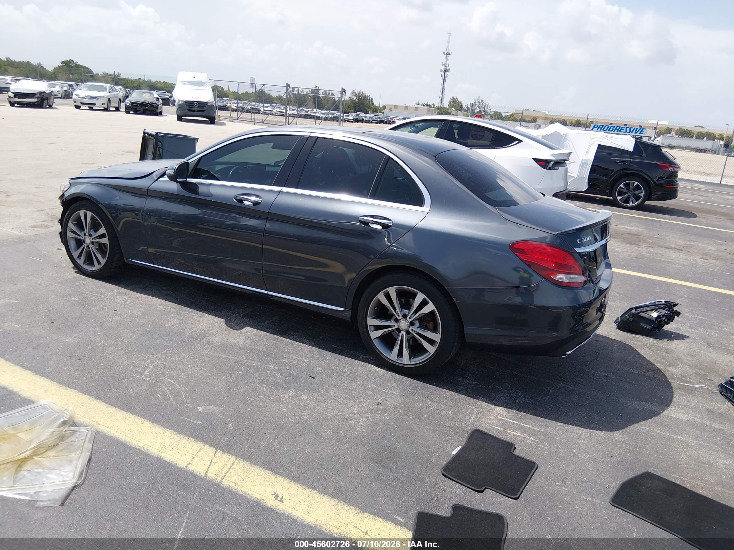 2016 MERCEDES-BENZ C 300 LUXURY