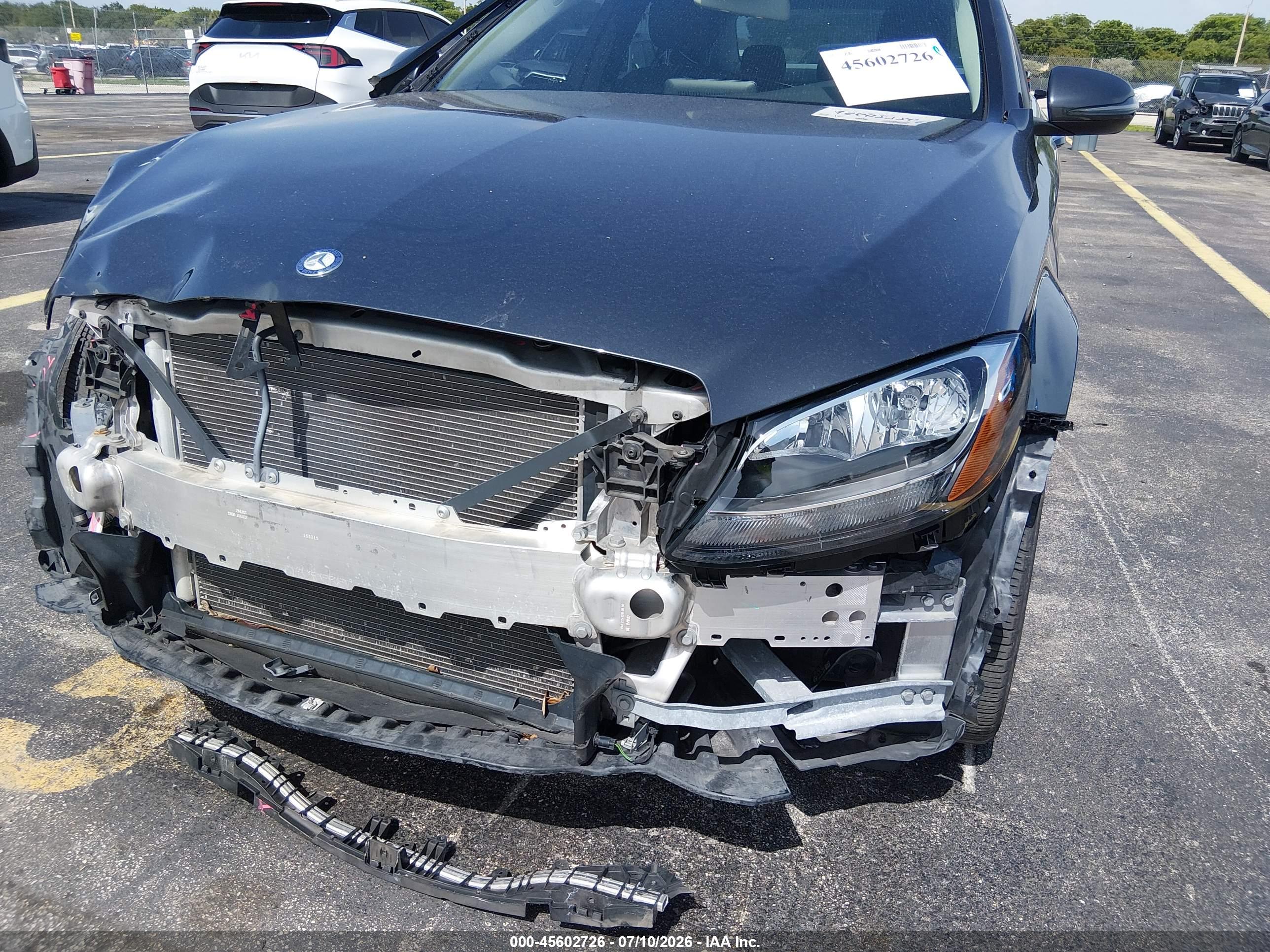 2016 MERCEDES-BENZ C 300 LUXURY