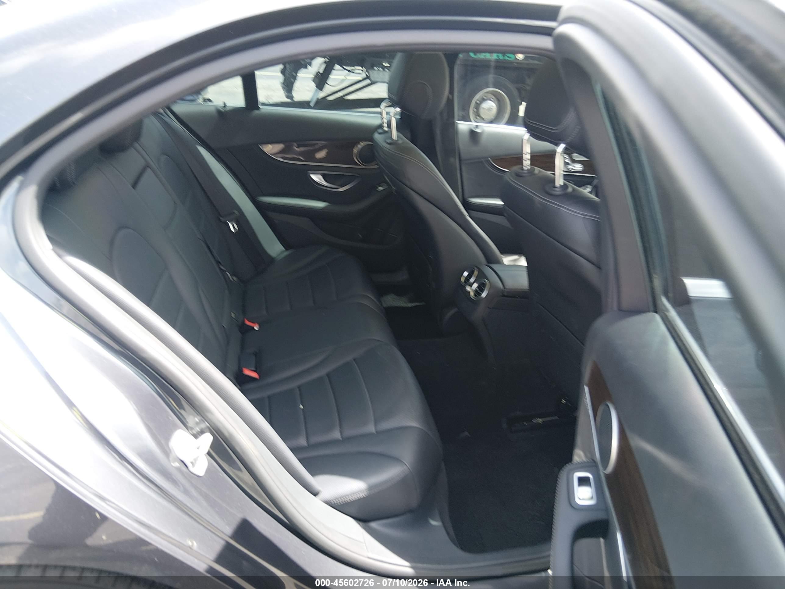 2016 MERCEDES-BENZ C 300 LUXURY