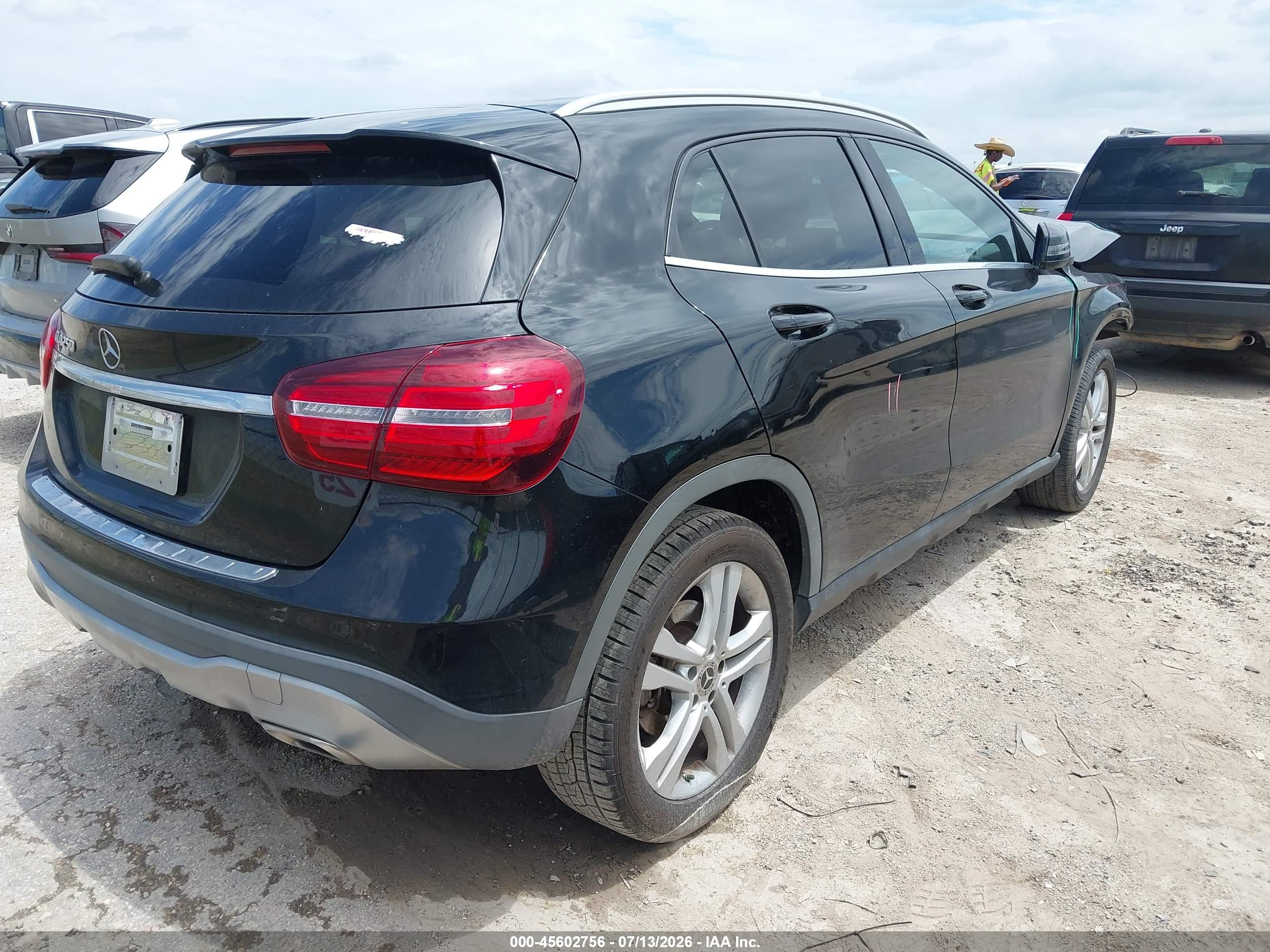 2020 MERCEDES-BENZ GLA 250 GLA250