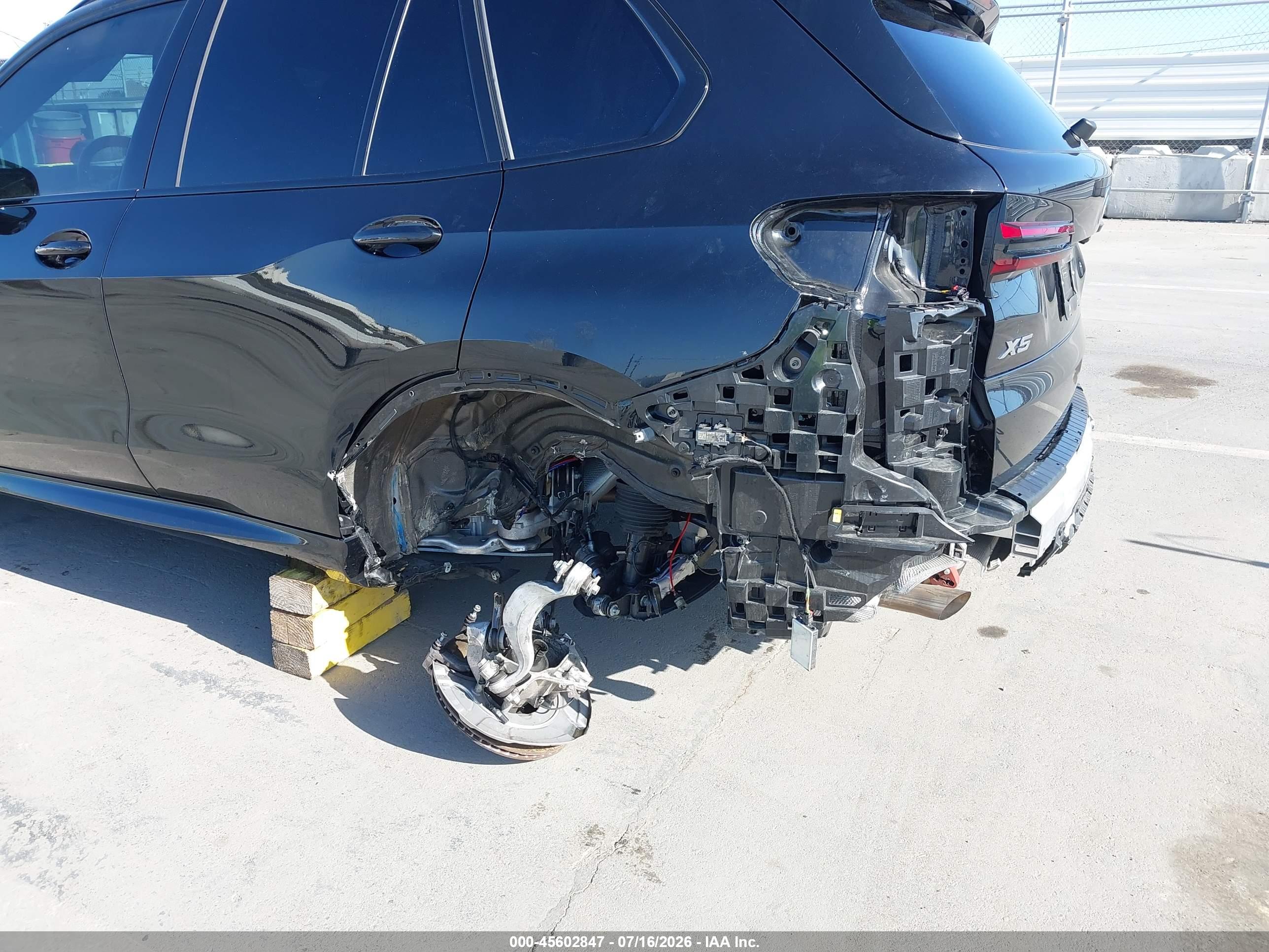 2025 BMW X5 PHEV XDRIVE50E