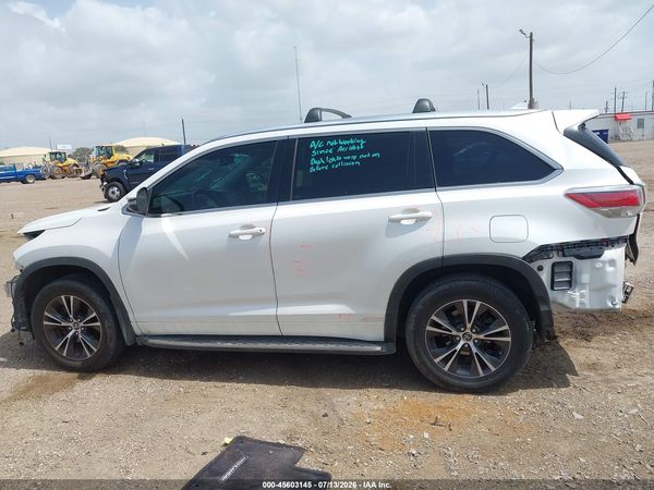 2016 TOYOTA HIGHLANDER XLE V6