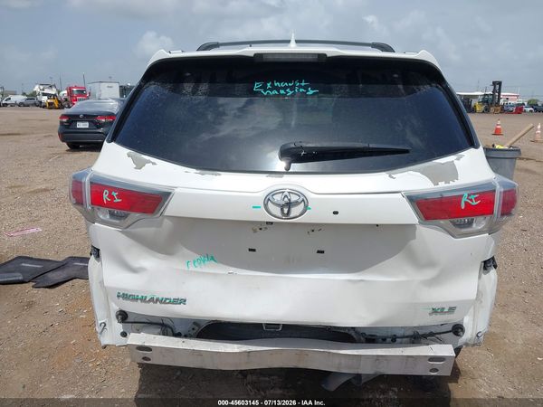 2016 TOYOTA HIGHLANDER XLE V6