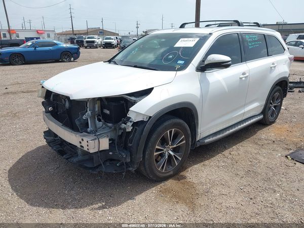 2016 TOYOTA HIGHLANDER XLE V6