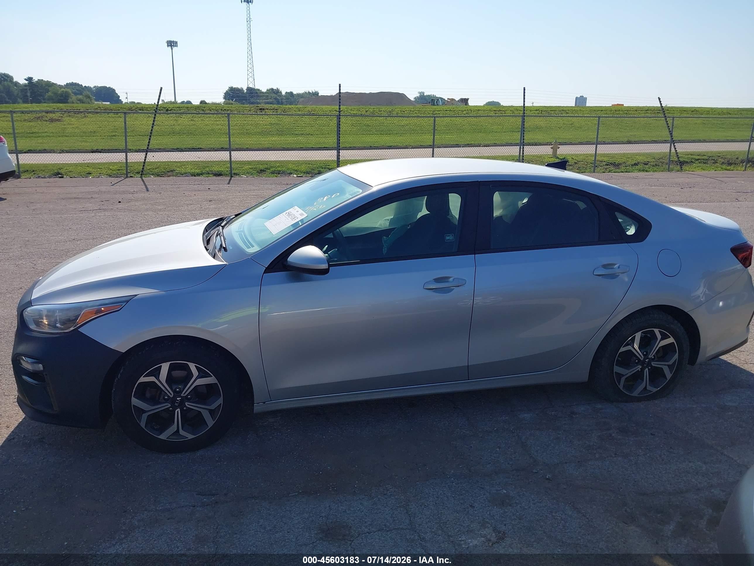 2019 KIA FORTE LXS