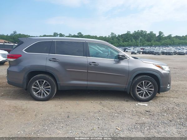 2019 TOYOTA HIGHLANDER XLE