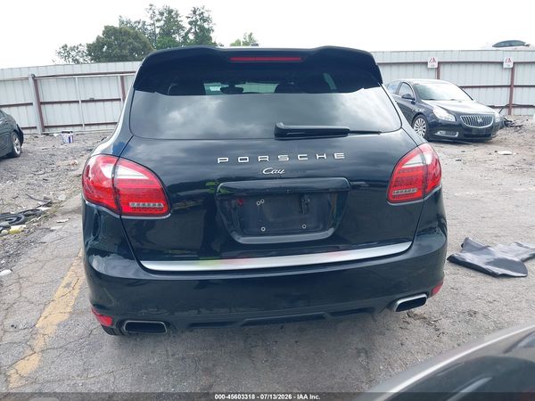 2012 PORSCHE CAYENNE