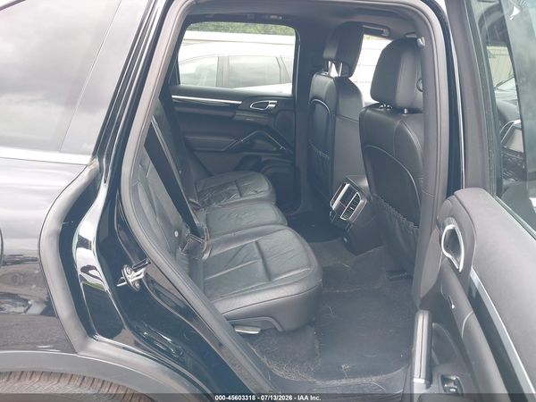 2012 PORSCHE CAYENNE