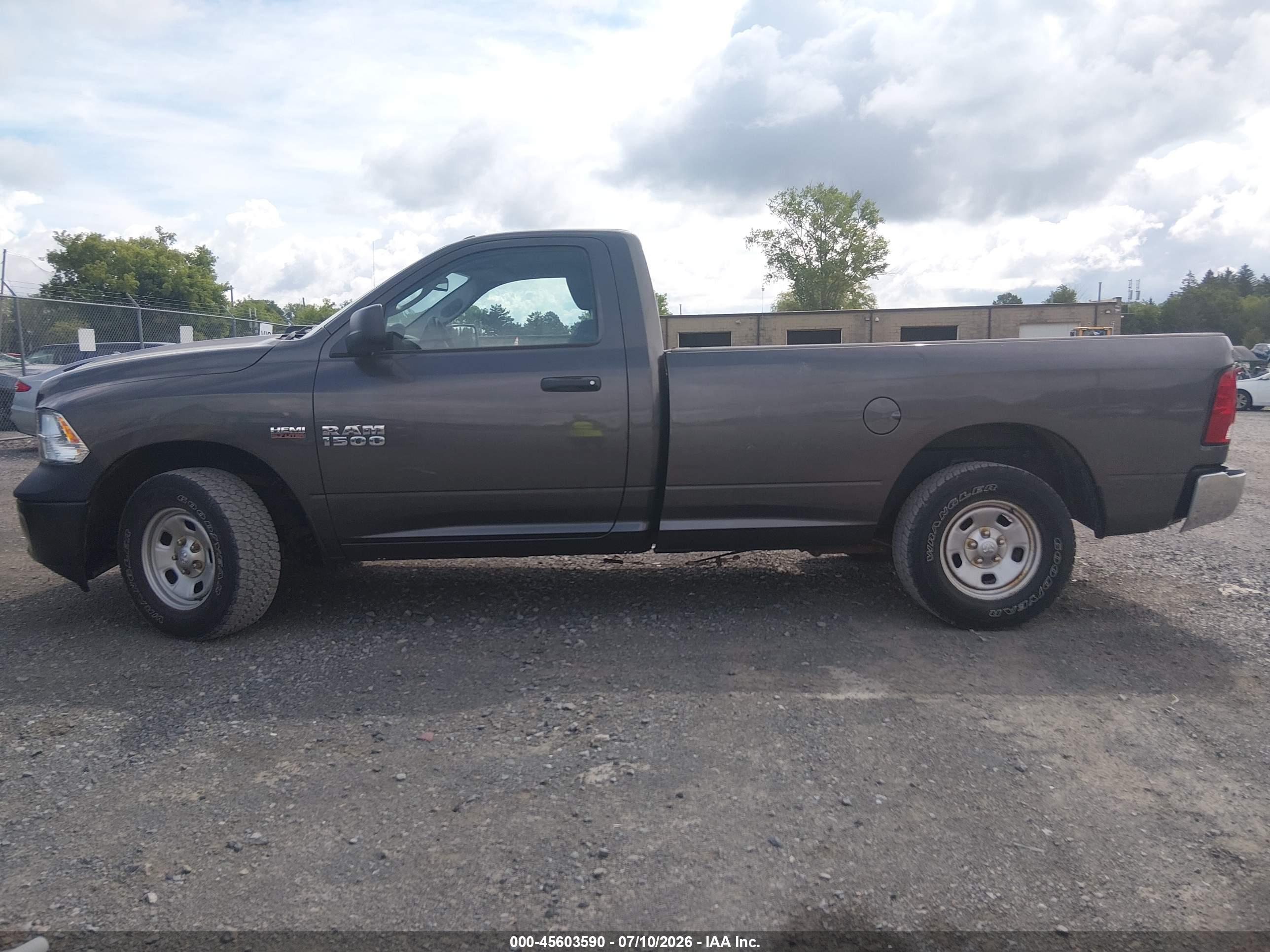 2016 RAM 1500 ST