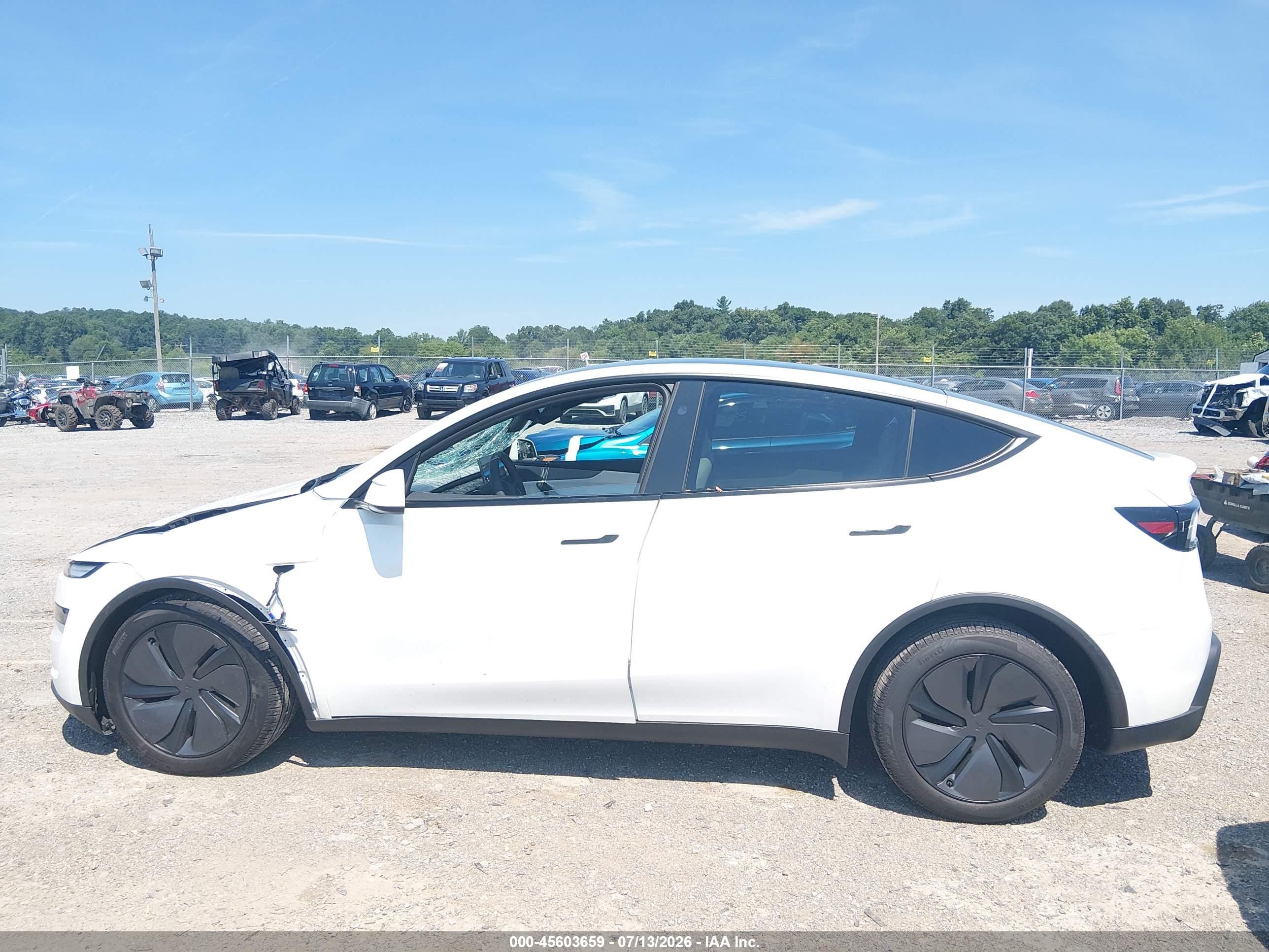 2026 TESLA MODEL Y