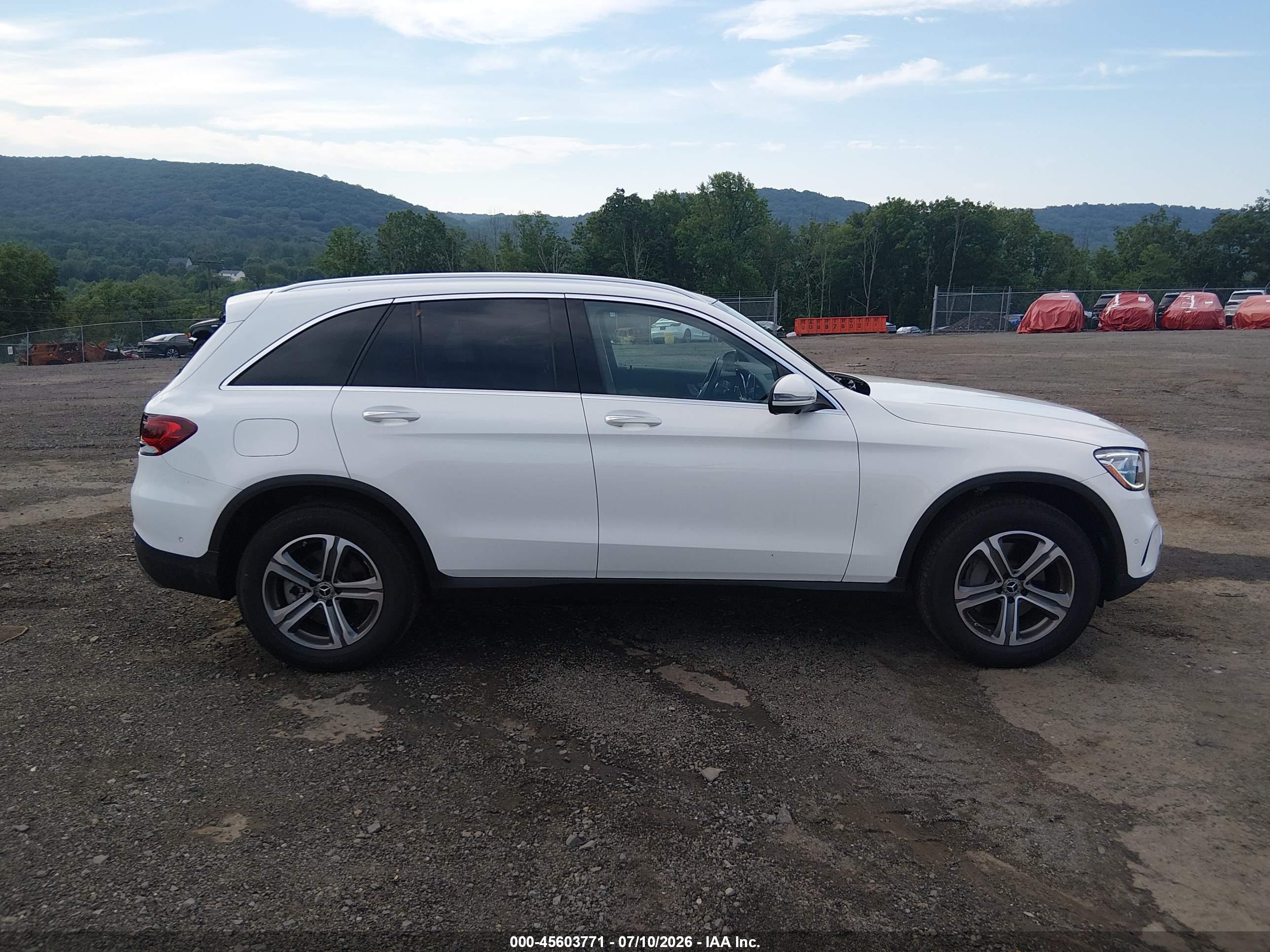 2021 MERCEDES-BENZ GLC 300 4MATIC SUV