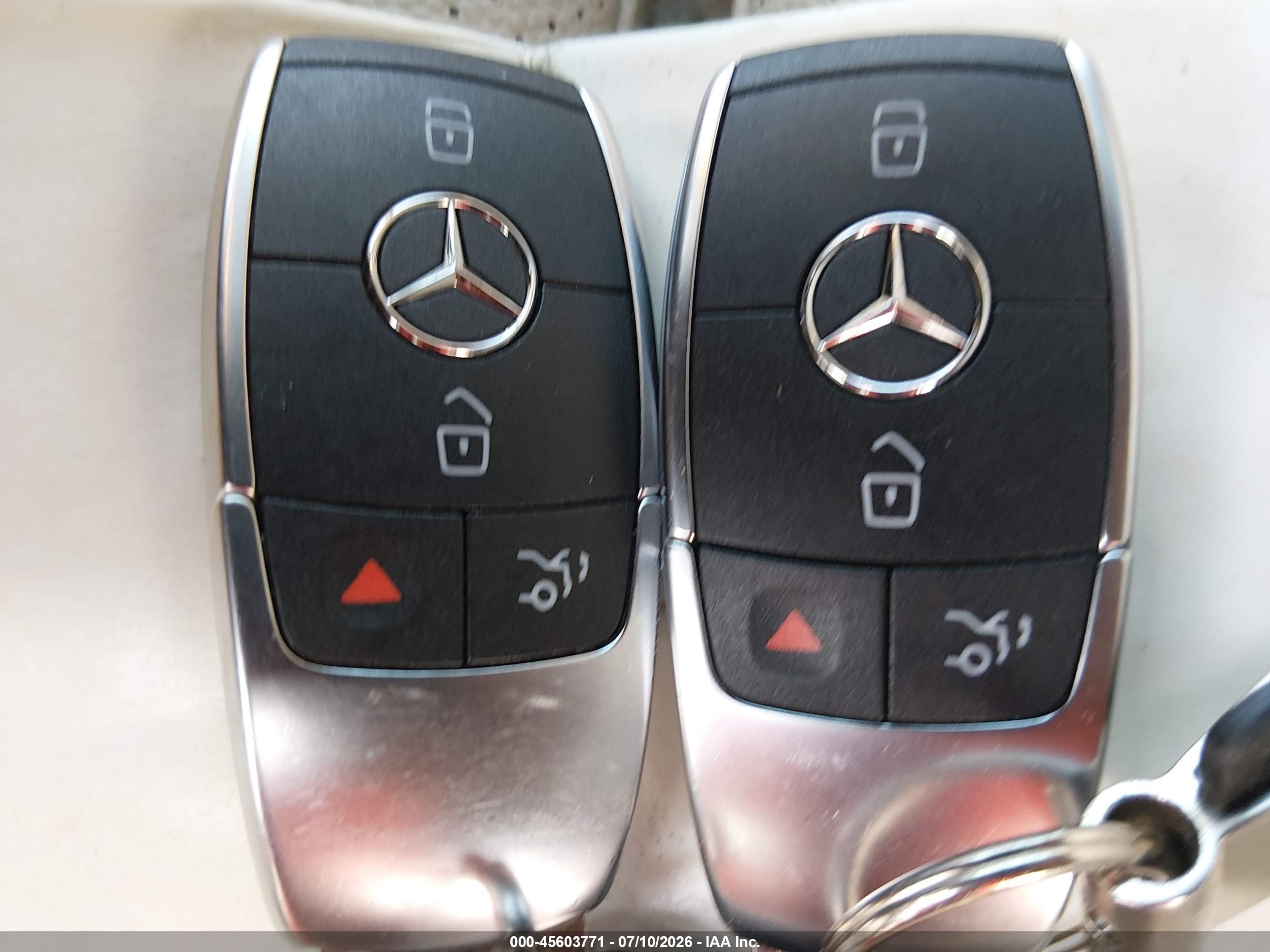 2021 MERCEDES-BENZ GLC 300 4MATIC SUV